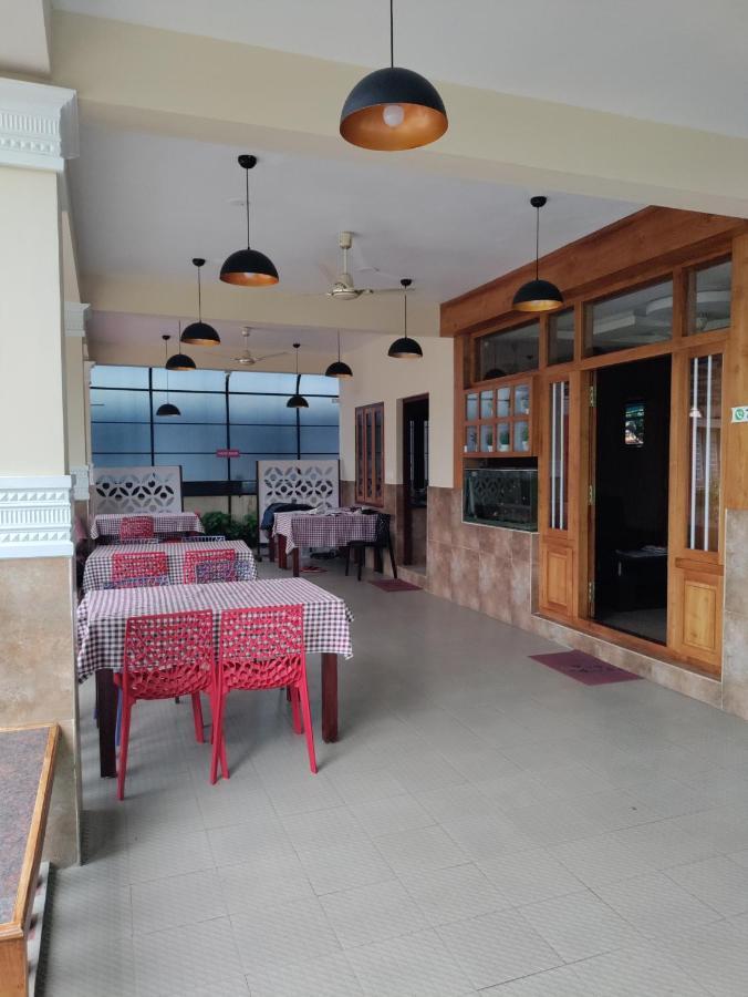 Meghdoot River Resort Kochi Ngoại thất bức ảnh