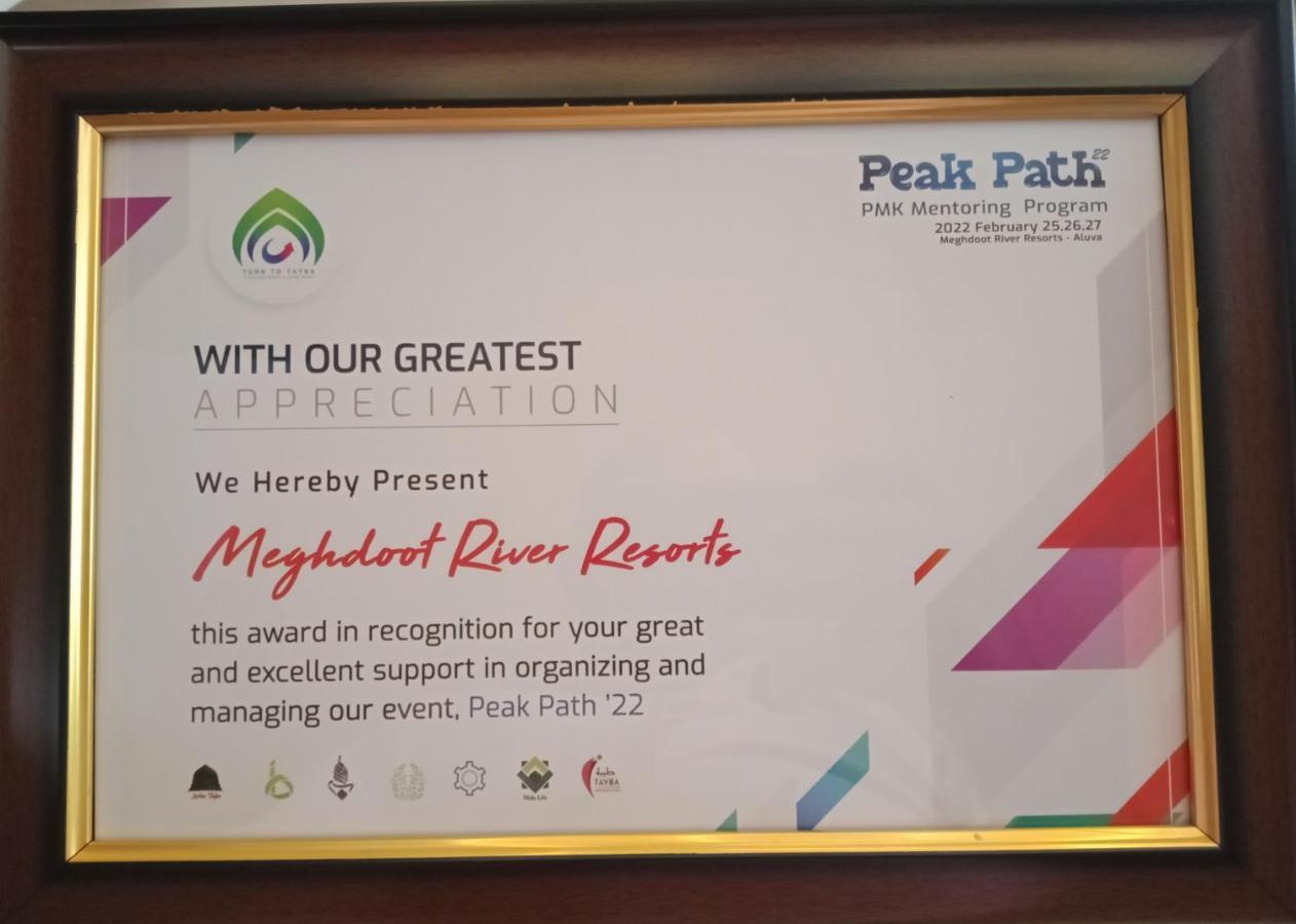 Meghdoot River Resort Kochi Ngoại thất bức ảnh